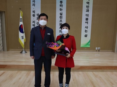 이윤석 봉사자님 감사패 전달 이미지