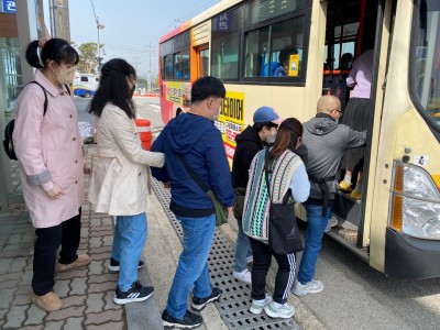 직업적응훈련생 지역사회시설이용(부여도서관) 이미지