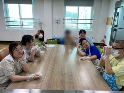 직업적응훈련생 제과제빵 '와플' 만들기 이미지