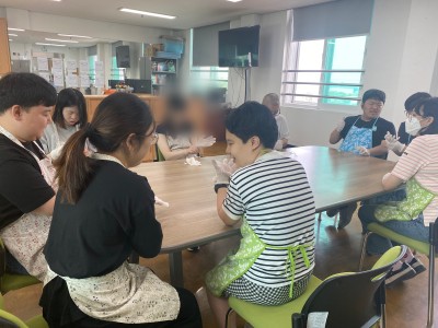 직업적응훈련 가사훈련 '맛살 샌드위치' 만들기 이미지
