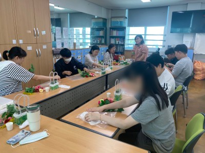 직업훈련생 토탈공예(비누꽃바구니 만들기) 이미지