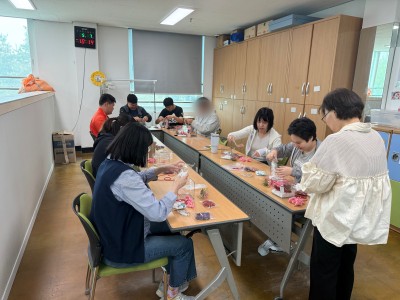 직업훈련생 토탈공예 &#034;프리저브드 카네이션🌸&#034;만들기 이미지
